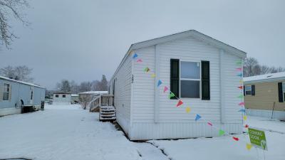 Mobile Home at 1001 Mayflower Road #142 South Bend, IN 46619