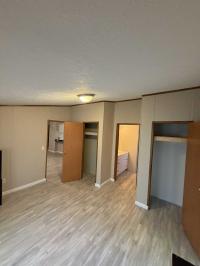 1999 Holly Park Mobile Home