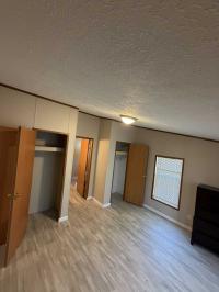 1999 Holly Park Mobile Home