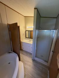 1999 Holly Park Mobile Home