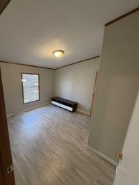 1999 Holly Park Mobile Home