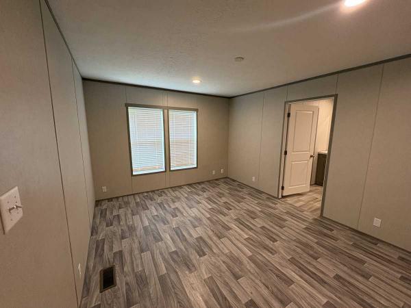 2023 Clayton Mobile Home