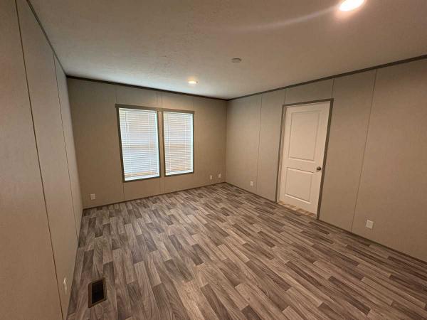 2023 Clayton Mobile Home