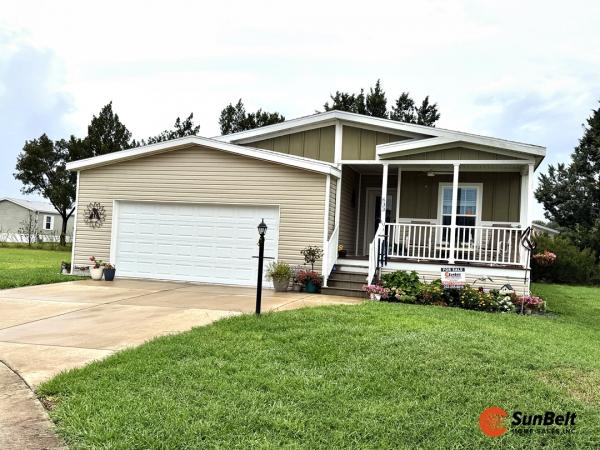 Photo 1 of 2 of home located at 633 Pine Brook Circle Lady Lake, FL 32159
