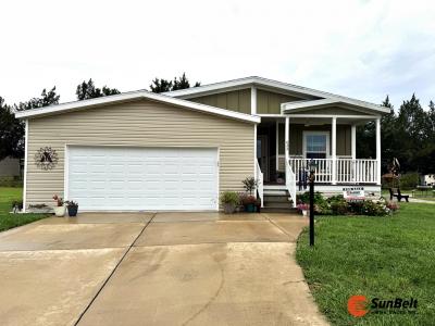 Photo 2 of 22 of home located at 633 Pine Brook Circle Lady Lake, FL 32159