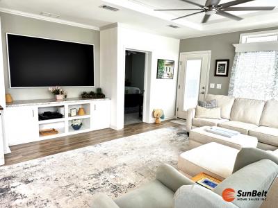 Photo 4 of 22 of home located at 633 Pine Brook Circle Lady Lake, FL 32159