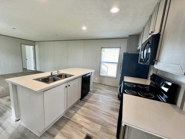 2023 Clayton Maynardville Classic 66 Mobile Home