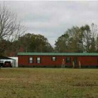 Mobile Home at 917 County Road 791 Buna, TX 77612