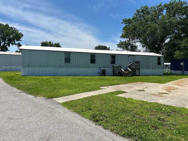 1998 Oakwood  Mobile Home