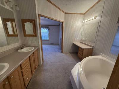 Photo 4 of 20 of home located at 923 Apple Ln Manteno, IL 60950