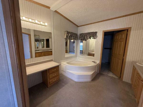 1999 FALL CREEK Manufactured Home