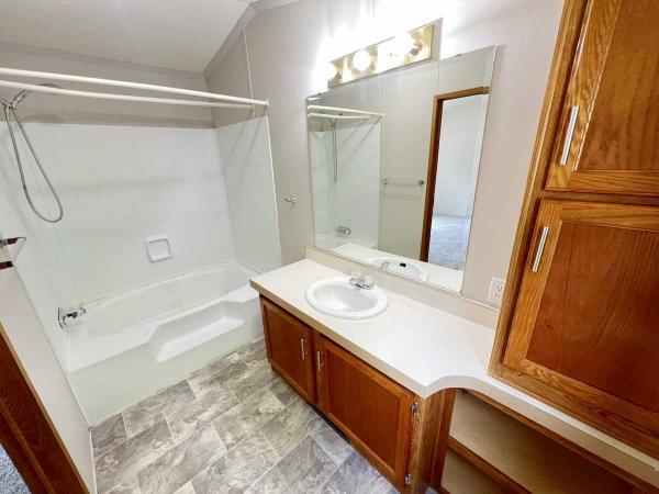 2000 Schult Manufactured Home