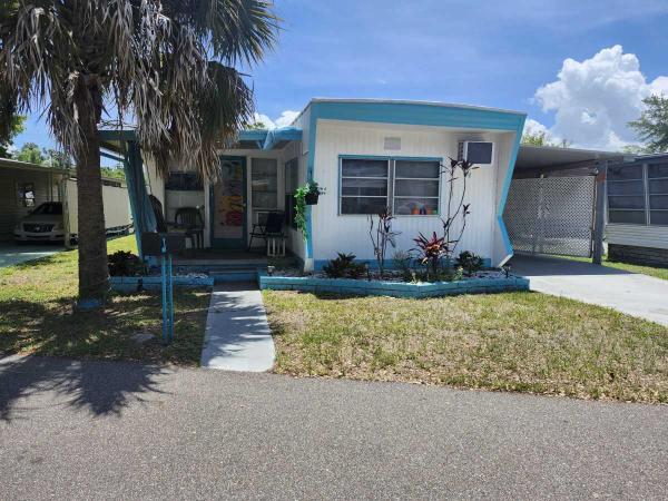 Photo 1 of 2 of home located at 28488 Us Highway 19 N, Lot 74 Clearwater, FL 33761