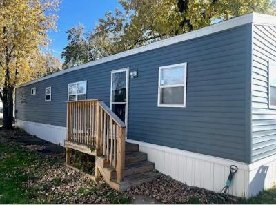 Mobile Home at 3600 Sheffield Ave Lot 391 Hammond, IN 46327
