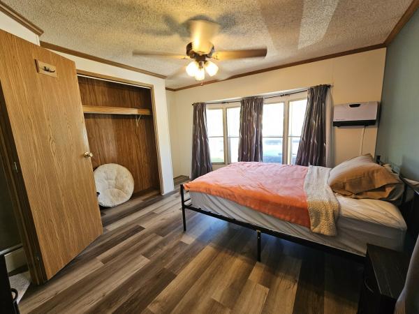 1990 Victorian 14201 Mobile Home