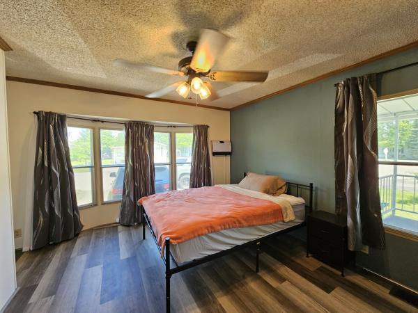 1990 Victorian 14201 Mobile Home