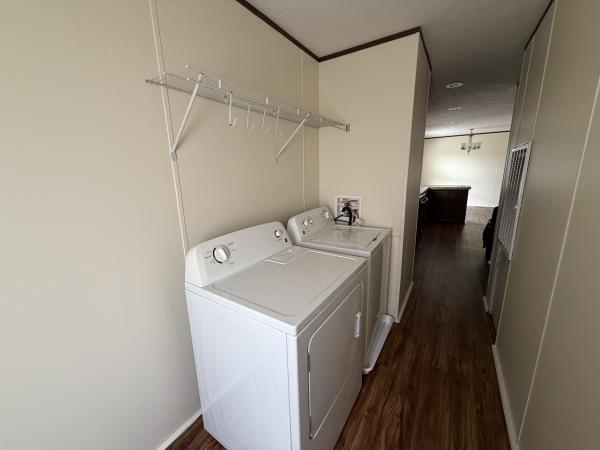 2012 Clayton 38SUN28523BH12 Mobile Home