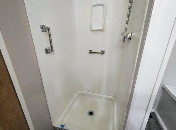 1990 Holly Park NA Mobile Home