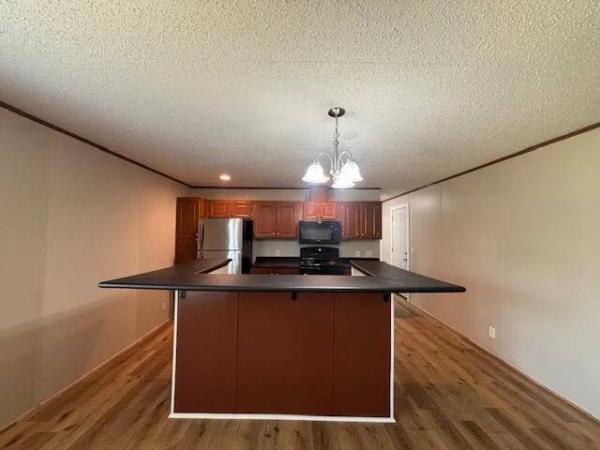 2017 1680-32L  Home