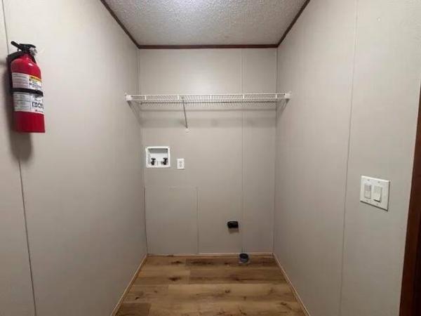 2017 1680-32L  Home