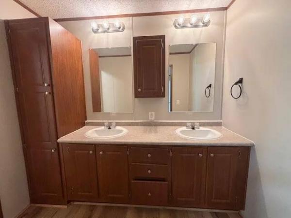 2017 1680-32L  Home
