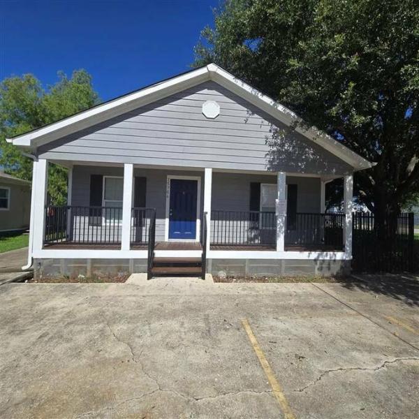 2006  Mobile Home For Sale