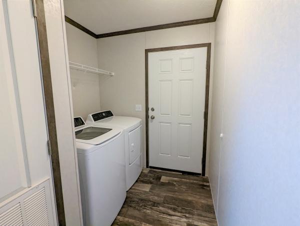 2023 CMH Pulse 5616-708  Home