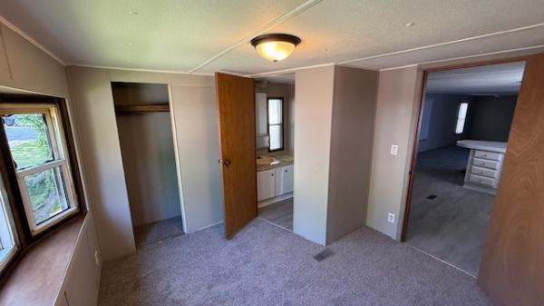 1984 Venture Mobile Home