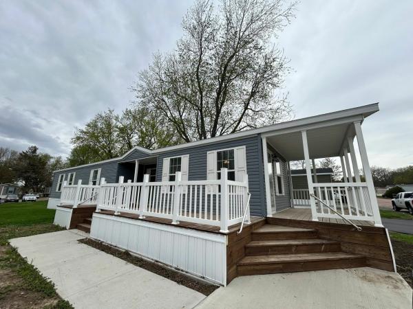 Photo 1 of 2 of home located at 5309 Hwy 75 N #326 Sioux City, IA 51108
