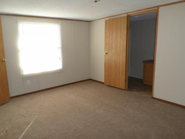 2002 Schult Manor Hill Mobile Home