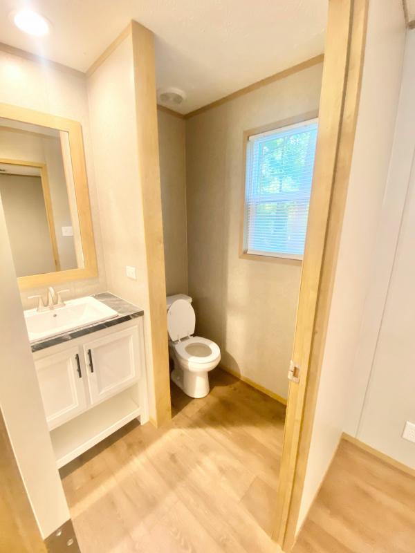 2021 Clayton Homes Inc Epic Journey Mobile Home