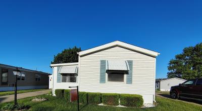 Mobile Home at 217 Summitt Dr Lot Sum-217 West Des Moines, IA 50265
