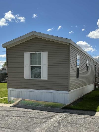 Photo 2 of 13 of home located at 18 Aspen Drive Swanton, OH 43558