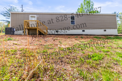 Photo 2 of 28 of home located at 278 Stephanie Dr North Wilkesboro, NC 28659