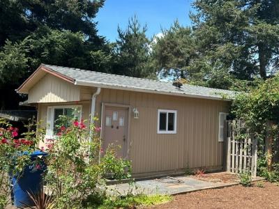 Photo 2 of 17 of home located at 2055 Nougat Ct SE #14 Salem, OR 97306