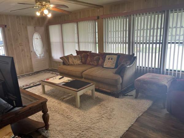 1985 Schult Manufactured Home