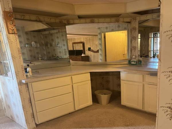 1985 Schult Manufactured Home
