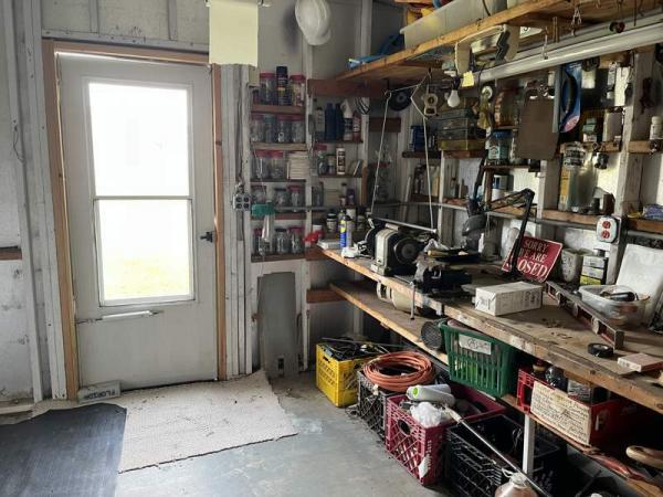 1985 Schult Manufactured Home