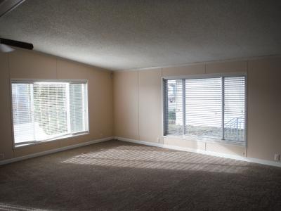 Photo 2 of 10 of home located at 39146 Wyoming Dr Romulus, MI 48174