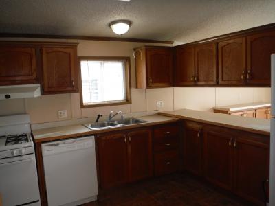 Photo 5 of 10 of home located at 39146 Wyoming Dr Romulus, MI 48174