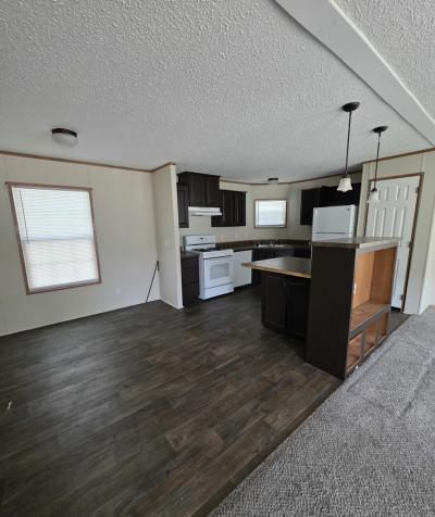 Mobile Home at 3620 Lark Dr Lot 88 Kalamazoo, MI 49008