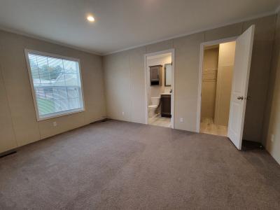 Photo 5 of 7 of home located at 260 W Ross Ct Highland, MI 48357