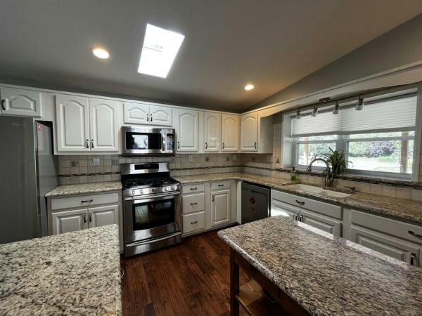 2000 RTZ LXE Manufactured Home