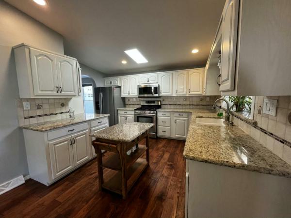2000 RTZ LXE Manufactured Home