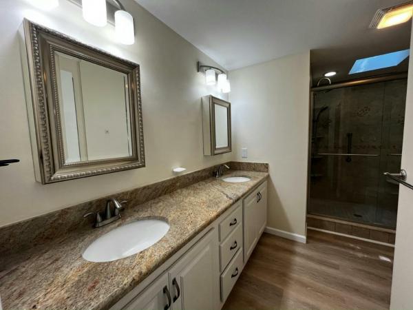 2000 RTZ LXE Manufactured Home
