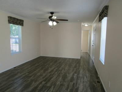 Photo 3 of 12 of home located at 17522 Oak Grove Brownstown, MI 48174