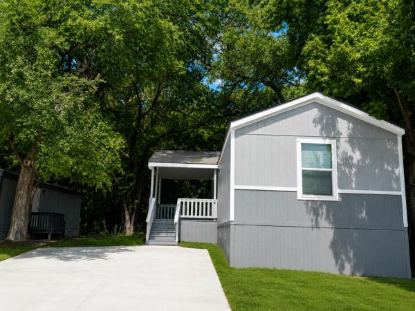 Photo 1 of 2 of home located at 1127 Sleepy Hollow Dr Lot 20 Fort Worth, TX 76114