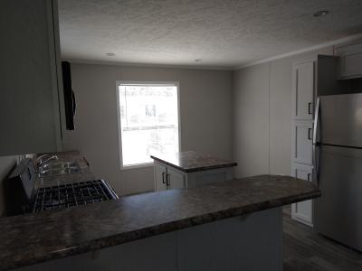 Photo 3 of 6 of home located at 336 Pierce Ct Davison, MI 48423