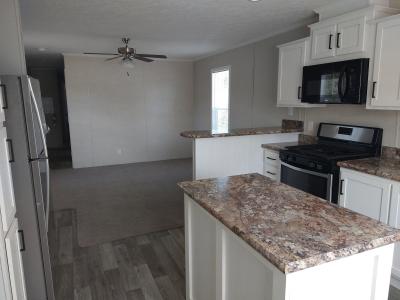 Photo 5 of 6 of home located at 336 Pierce Ct Davison, MI 48423