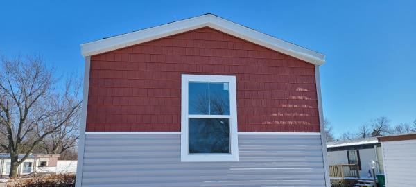 Photo 1 of 2 of home located at 5505 Steward Drive Lot 201 Waterloo, IA 50701
